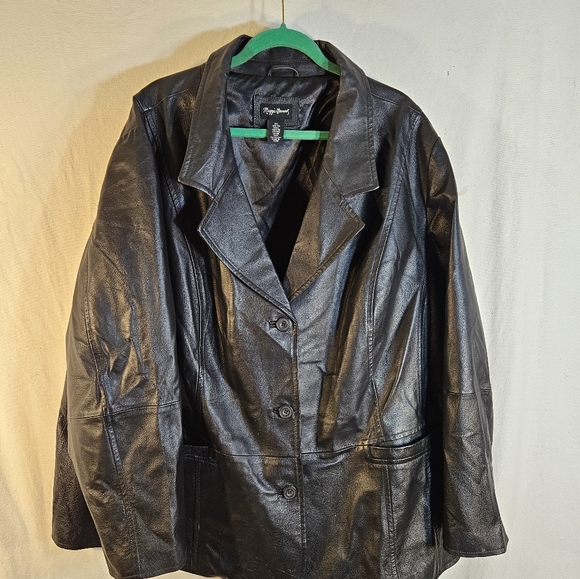 Maggie Barnes Jackets & Blazers - Women's Black leather coat by Maggie Barnes size 5X